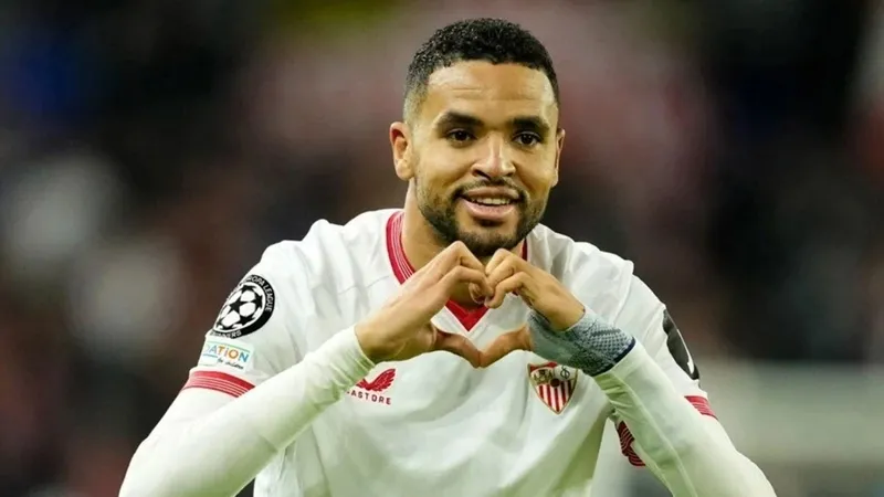 fenerbahceye-transferde-buyuk-sok-tam-bitti-derken-gelen-aciklama-sasirtti-1721050131801.jpeg Fenerbahçe'ye transferde büyük şok! Tam bitti derken gelen açıklama şaşırttı-9