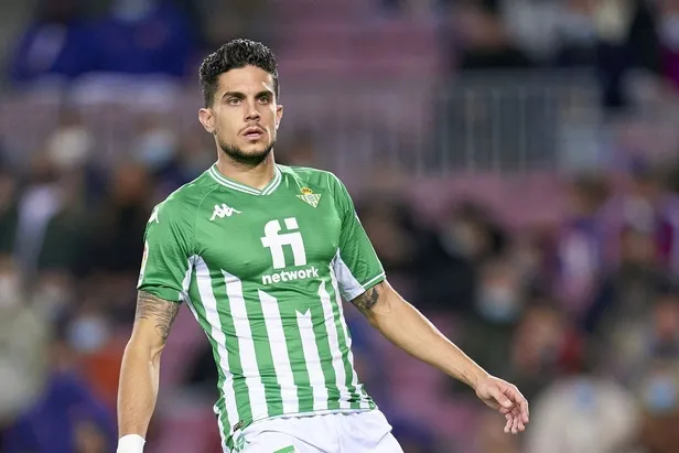 fenerbahcenin-yeni-sol-kanat-transferi-bruma-1-yillik-kiralik-sozlesmeye-imzayi-atti-1655419352735.jpeg Fenerbahçe'nin yeni sol kanat transferi Bruma 1 yıllık kiralık sözleşmeye imzayı attı-10