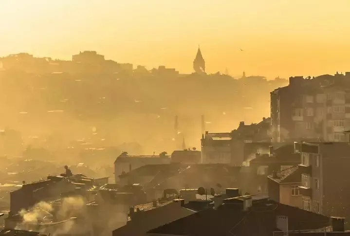 afrika-tozu-ne-zaman-geliyor-col-tozu-zararlari-1713986709013.jpeg Afrika tozu hangi illerde, kaç gün etkili olacak? Çöl tozu ne zaman gelecek 2024? Çöl tozunun zararları neler?-4