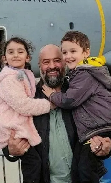 ters-baktin-olayi-bile-degil-esenyurttan-vietnama-giden-gemici-taksi-beklerken-olduruldu-1691401305257.jpeg "Ters baktın" olayı bile değil! Esenyurt'tan Vietnam'a giden gemici taksi beklerken öldürüldü-5