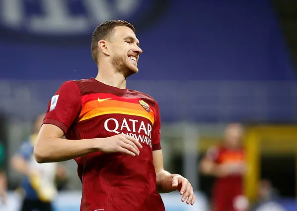 1622626717684.jpg SON DAKİKA! Beşiktaş ve Fenerbahçe'nin gündemindeki Edin Dzeko İstanbul'da-4
