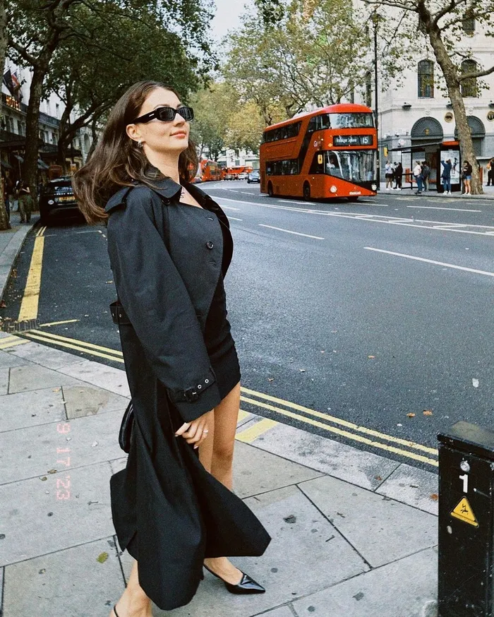 burcu-ozberk-sevimli-dostuyla-evde-kosturdugu-anlari-yayinladi-ev-haline-tepki-yagdi-tamam-da-donunla-neden-te-1704696105459.jpg Burcu Özberk sevimli dostuyla evde koşturduğu anları yayınladı! Ev haline tepki yağdı: “Tamam da donunla neden? Teşhircilik bu...”-4