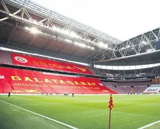 Azerbaycan’a destek pankartı