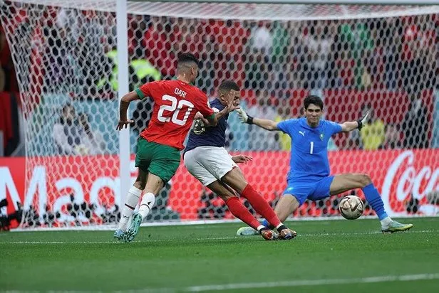 dunya-kupasi-yari-final-karsilasmasinda-fransa-fasi-2-0-maglup-ederek-finalde-arjantinin-rakibi-oldu-1671053067037.jpeg