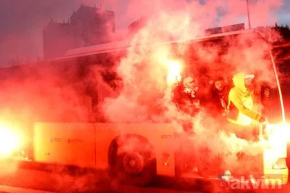 Galatasaray- Fenerbahçe derbisinde müthiş coşku