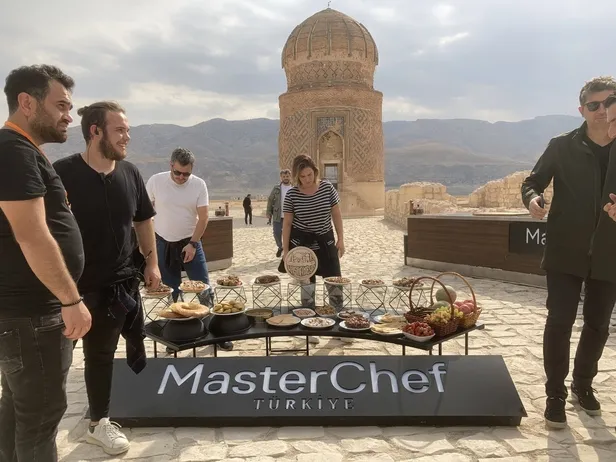 Masterchef'te kan çıktı TV 8 ekibi hemen polis çağırdı ortalık savaş alanına döndü! Baygınlık geçirip ezilince çekim iptal-3