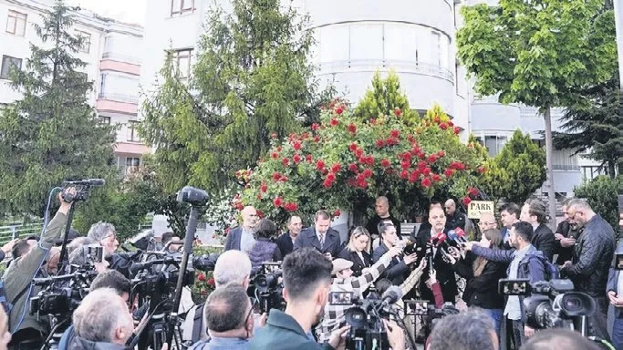 bir-parti-calmak-1779565246725.jpeg