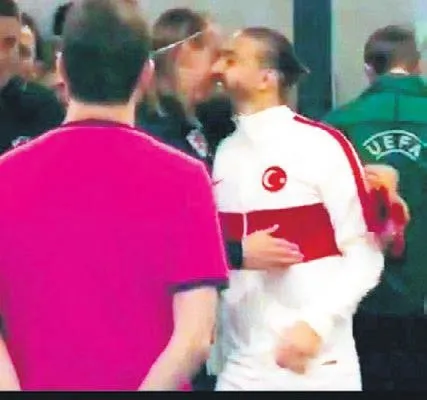 Domagoj Vida’nın koronavirüs testi Türkiye maçının devre arası pozitif çıktı! Ortalık bir anda karıştı-2