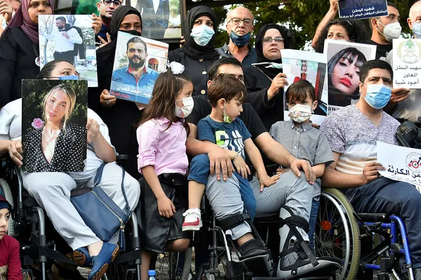 beyrut-limaninda-11-ay-once-2-bin-750-ton-amonyum-nitrat-patlamisti-hala-aydinlatilamadi-1625425600430.jpg Beyrut Limanı'nda 11 ay önce, 2 bin 750 ton amonyum nitrat patlamıştı! Hala aydınlatılamadı-3