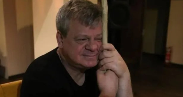 Yemekteyiz Gürbüz kimdir? Zuhal Topal’la Yemekteyiz dış ses Gürbüz kaç yaşında, aslen nereli, evli mi, asıl adı nedir?-3