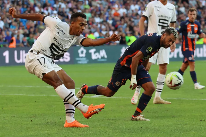 Galatasaray'ın yıldızı İngiltere'ye uçtu! Ada basını görüşeceği takımları yazdı - 11