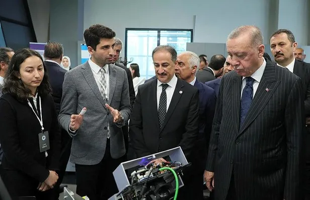 bogazici-universitesine-teknoloji-ussu-baskan-erdogan-acikladi-ulkemize-guc-katacak-1654857593384.jpeg Boğaziçi Üniversitesi'ne teknoloji üssü! Başkan Erdoğan açıkladı: Ülkemize güç katacak-7
