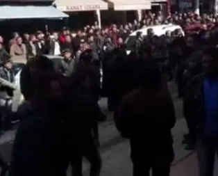 PKK yandaşları cuma hutbesini protesto etti