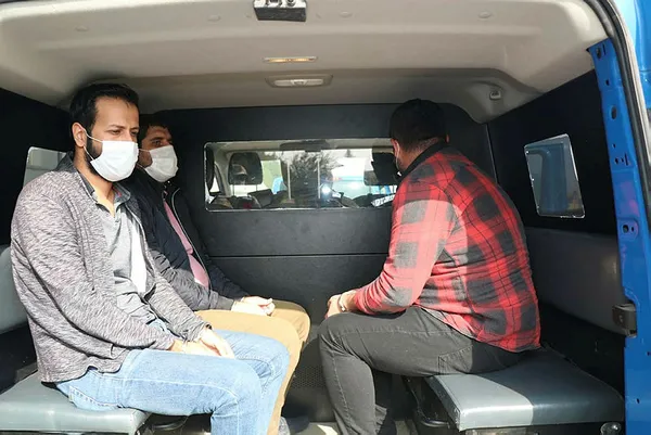 son-dakika-pkknin-eylem-yapmak-icin-hazir-bekleyen-uyuyan-hucresine-operasyon-5-kisi-yakalandi-1604056877712.jpg SON DAKİKA: PKK'nın eylem yapmak için hazır bekleyen uyuyan hücresine operasyon: 5 kişi yakalandı-2