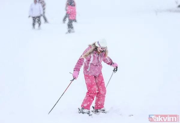 Uludağ'da kayak sezonu açıldı! Yerli ve yabancı turistlerin keyifli anları - 23
