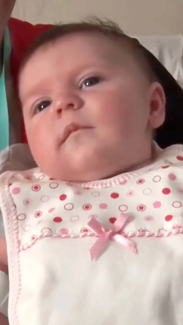 107 saat sonra enkazdan kurtarılmıştı! 2 aylık bebeğin yeni görüntüsü yüzleri güldürdü: Bakan Koca sağlık durumunu paylaştı-3