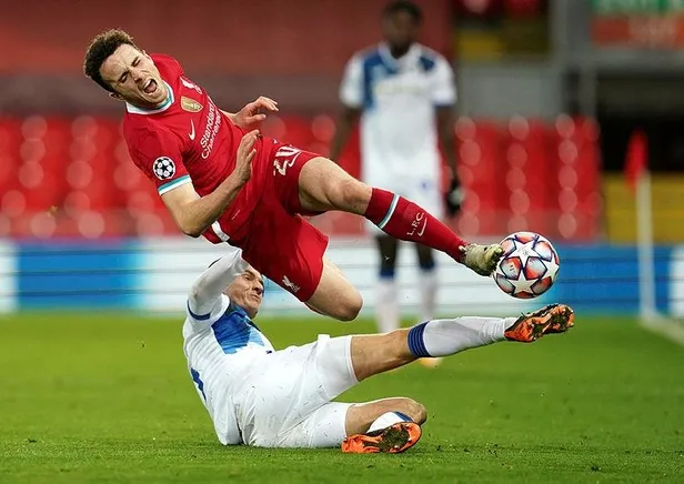 liverpoolda-diogo-jota-soku-jurgen-klopp-acikladi-6-8-hafta-arasi-forma-giyemeyecek-1607889006954.jpeg Liverpool'da Diogo Jota şoku! Jürgen Klopp açıkladı: 6-8 hafta arası forma giyemeyecek-1