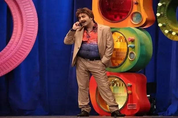 onur-buldu-guldur-guldur-showdan-ayrildi-mi-neden-ayrildi-onur-buldu-kimdir-kac-yasinda-nereli-iste-ozel-hayat-1660724868406.jpeg Onur Buldu Güldür Güldür Show'dan ayrıldı mı, neden ayrıldı? Onur Buldu kimdir, kaç yaşında, nereli? İşte özel hayatı ve biyografisi...-4