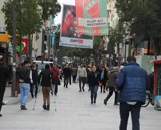 İzmir evde kal çağrılarına uymadı!