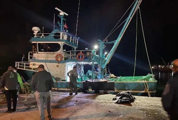 Balıkçı ağına ceset takıldı