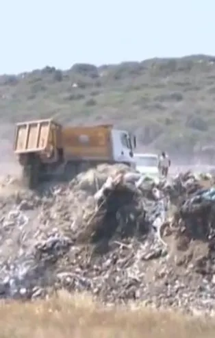 Çeşme Belediyesi sit alanını çöplüğe çevirdi! Canlı yayında inanılmaz görüntü