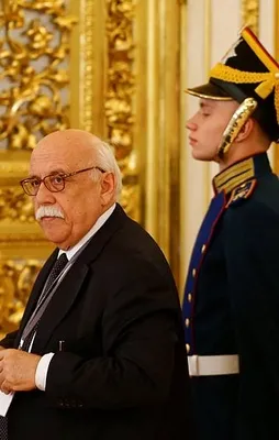 FETÖ Avrupa'ya üs kurdu