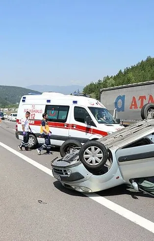 Son dakika: TEM'de feci kaza: 1 kişi öldü, 3 kişi yaralandı
