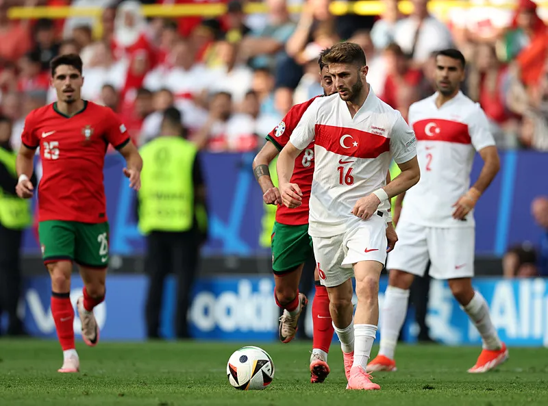 Montella'dan flaş kararlar: Arda Güler yedek! İşte Türkiye'nin Çekya maçı 11'i - 13