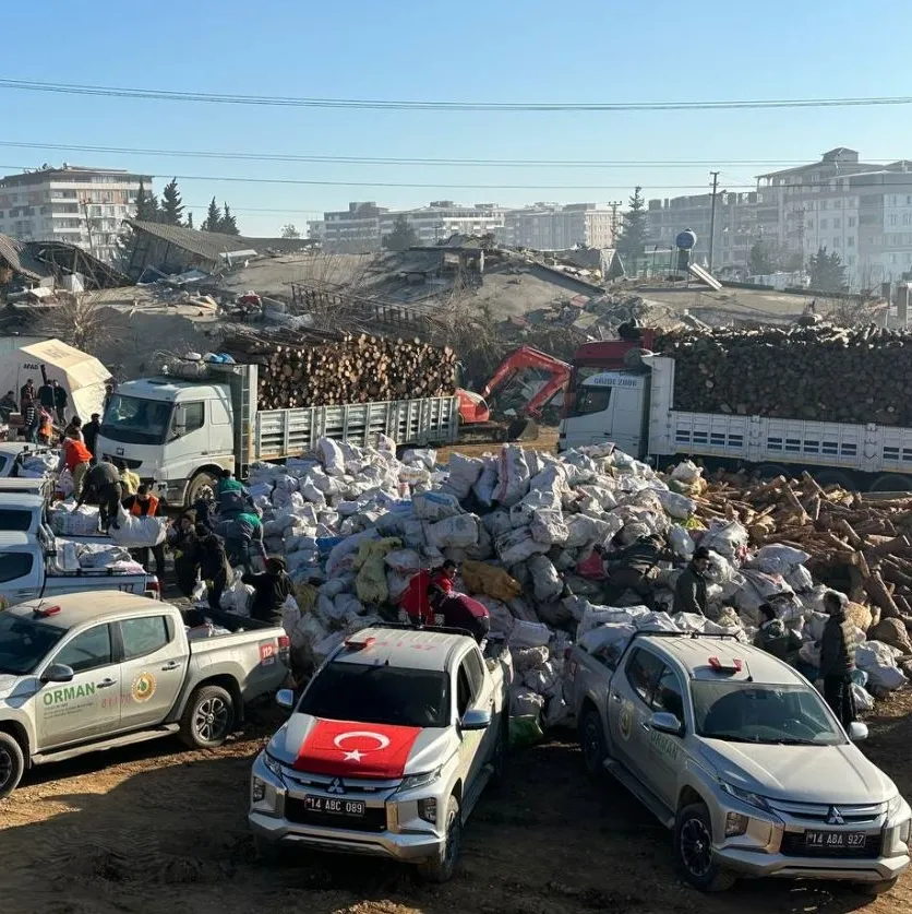 Afetzedeler için seferberlik! Tonlarca yardım yola çıktı