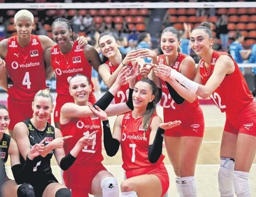 Sultanlar yarı final için sahada