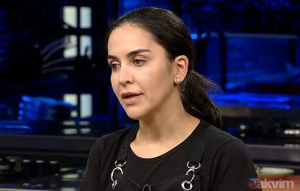 Acarsoy, 'Bunun İçin Sizlerden Özür Diliyorum, Emeğiniz Çok Büyük. Ben Bir Akademisyenim Üniversitede Eğitmen Olarak Çalışıyorum. Ben Bir Tercih Yapmak Zorunda...