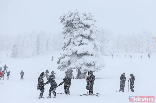 Uludağ'da kayak sezonu açıldı! Yerli ve yabancı turistlerin keyifli anları - 8