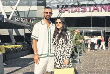 Milli futbolcu Serdar Dursun eşiyle AVM’de görüntülendi!