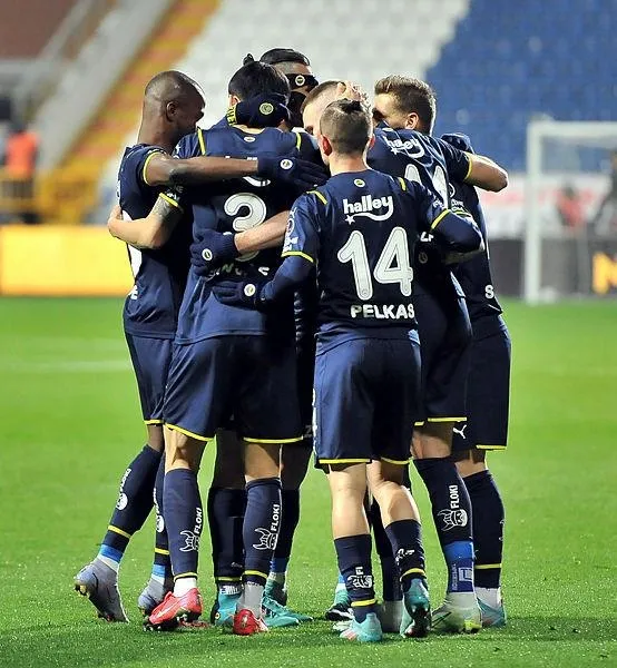 avrupadan-elenen-fenerbahce-kasimpasayi-901de-attigi-golle-devirdi-1646090064597.jpeg Avrupa’dan elenen Fenerbahçe Kasımpaşa’yı 90+1’de attığı golle devirdi-7