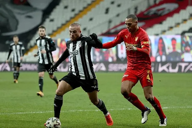 besiktasta-gokhan-tore-soku-yildiz-oyuncu-sakatlandi-1611848634176.jpeg