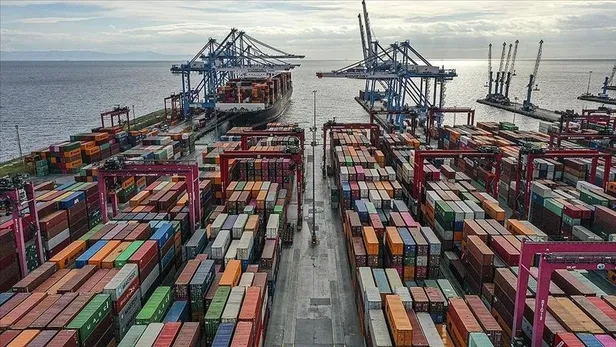 Depremden etkilenen 11 il ihracatta yaraları sarıyor-3