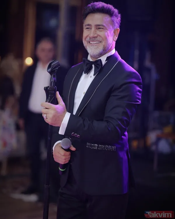 9 çocuk babası İzzet Yıldızhan sır gibi sakladığı eşiyle tatilde el ele ortaya çıktı! 23 yıllık eşinin kolundaki detay... - 3