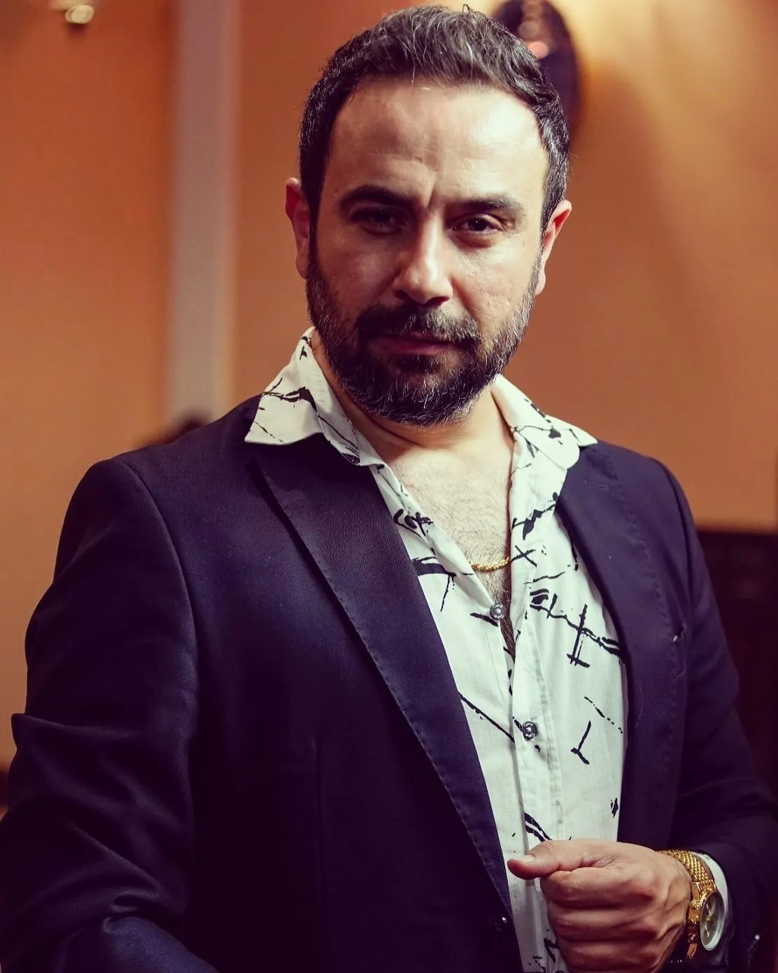 Kuruluş Orhan’ın Flavius’u Şükrü Özyıldız’ın fenomen kardeşini gören şaşıp kaldı! - 31