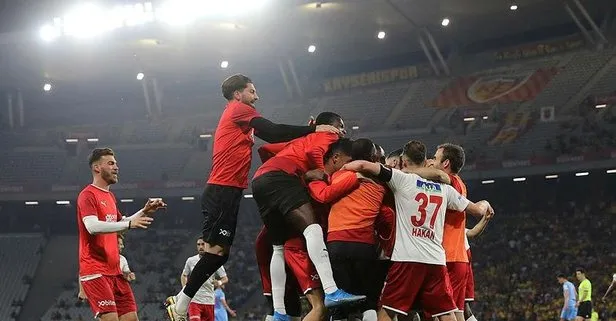 Başkan Recep Tayyip Erdoğan'dan Ziraat Türkiye Kupası şampiyonu Sivasspor'a tebrik