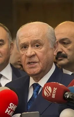 Bahçeli'den muhabire 'FETÖ' ayarı