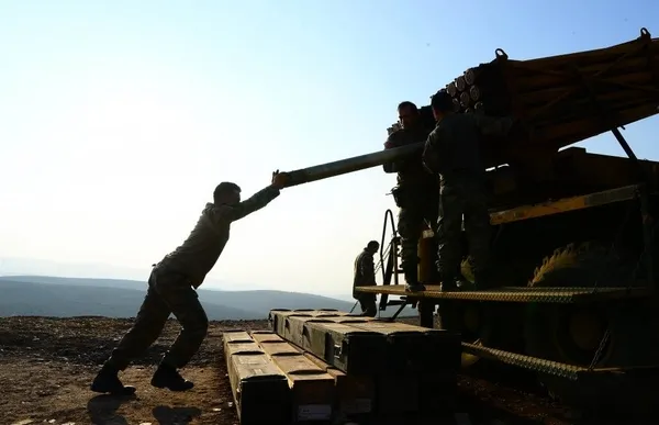 Mehmetçik, teröristleri milli roketlerle vuruyor-10