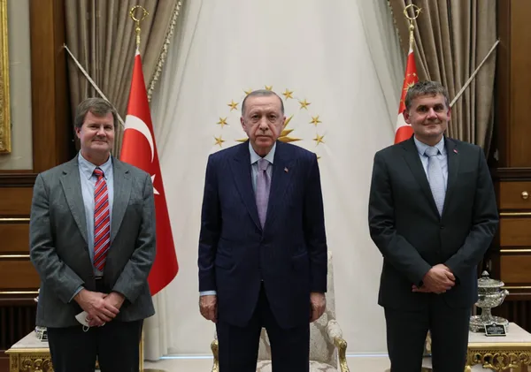 baskan-recep-tayyip-erdogan-farasis-enerji-ceosu-kepleri-kabul-etti-1635348644106.jpg