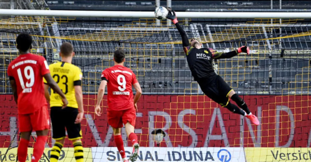 Borussia Dortmund - Bayern Münih maçına o an damgasını vurdu! Yere tükürünce...