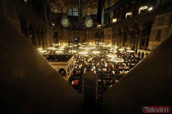 Kur'an-ı Kerim'de "Bin aydan daha hayırlı" olduğu bildirilen Kadir Gecesi tüm yurtta dualarla idrak edildi - 1