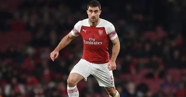 Fenerbahçe'de 'Komşu' harekatı: Bakasetas ve Sokratis...