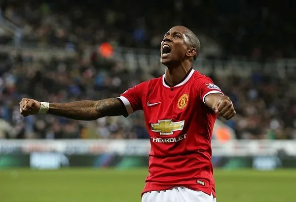 Fenerbahçe Ashley Young'ı bitiriyor!-2