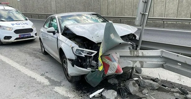 TEM Otoyolu’nda feci kaza! Tırın sıkıştırdığı otomobil bariyerlere ok gibi saplandı