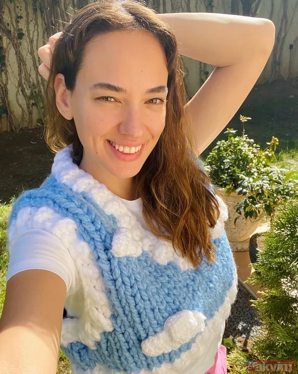 Seda Bakan derin yırtmacı ve dekoltesiyle sosyal medyayı salladı! Çiçekli elbisesiyle poz verdi herkes onu konuştu - 15