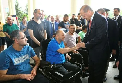 Cumhurbaşkanı Erdoğan’dan gazilere moral ziyareti