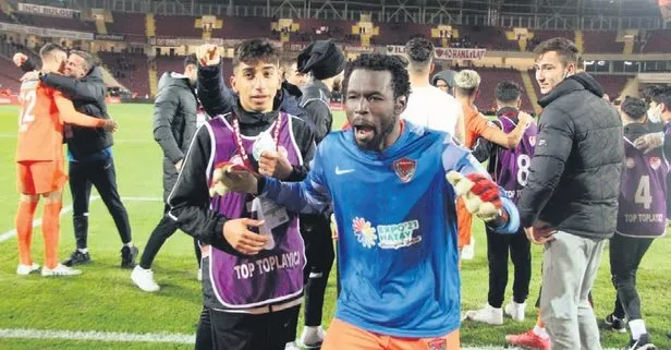 Hatay biri penaltılar olmak üzere dün 2 kez Diouf’un kaleye geçtiği maçta Eyüp’ü eledi